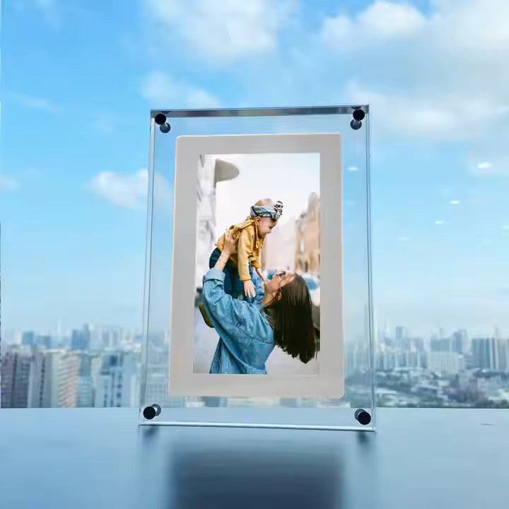 MemoriFrame™ - HD 5" Acrylic Digital Frame